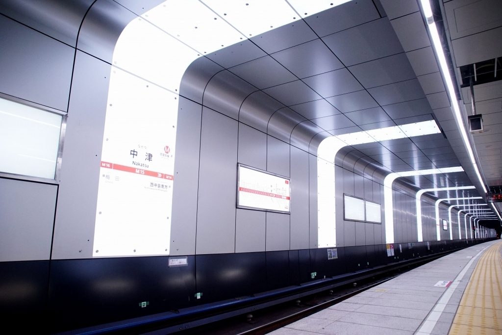 【御堂筋線】中津駅に7番目のホームドア設置を予告…2月下旬運用開始へ