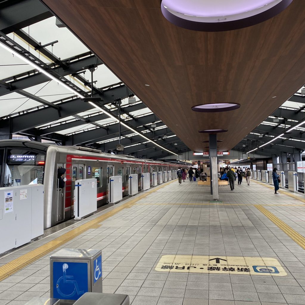 【御堂筋線】新大阪駅にホームドア設置完了