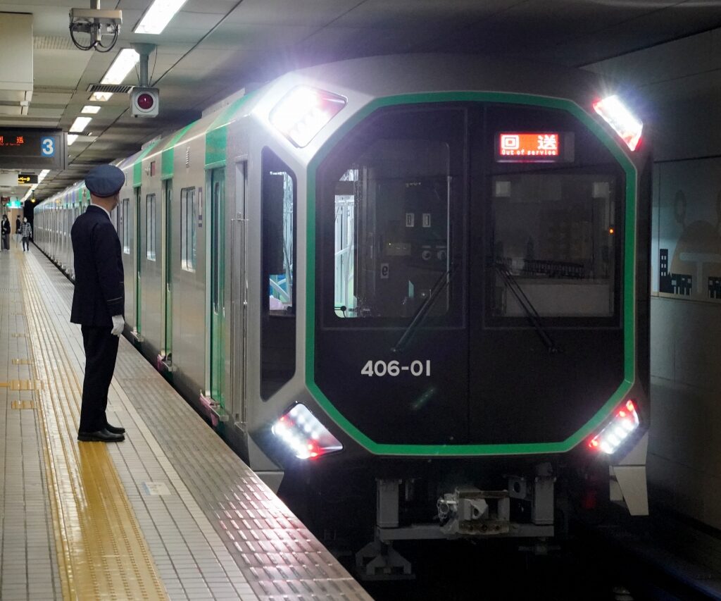 【速報】新車「400系」が営業時間中の地下線を初走行！