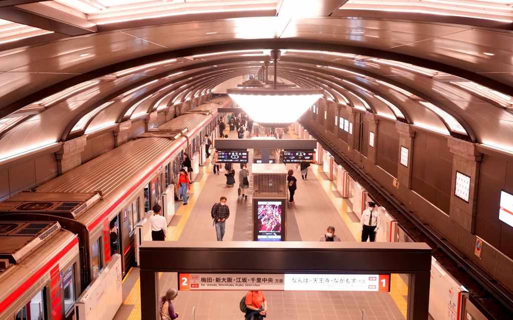 【御堂筋線】心斎橋駅リニューアルがついに完成！上質感と伝統を感じる駅ホームへ大変身！